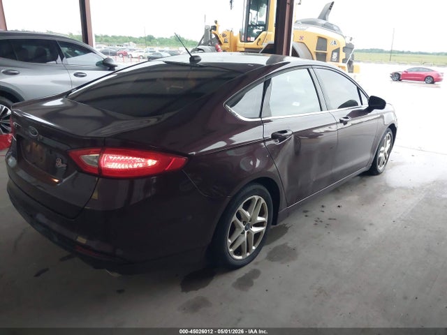 FORD FUSION SE - 4
