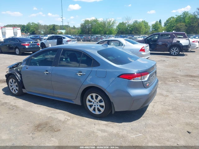 2025 Toyota COROLLA LE photo 3