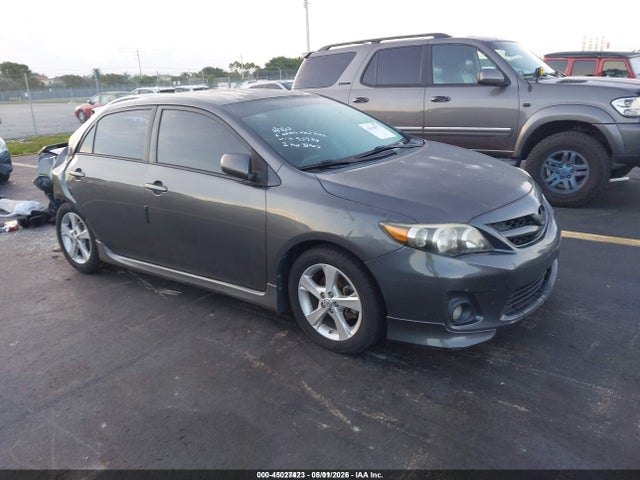 2013 Toyota COROLLA S 照片 1