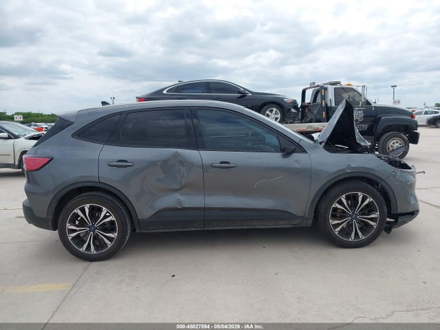 2022 FORD ESCAPE SE 14