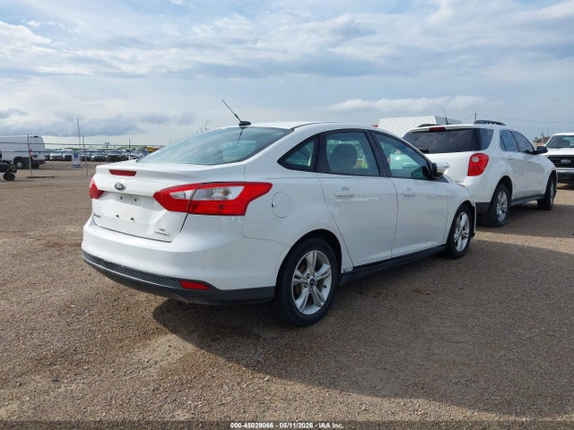 FORD FOCUS SE - 4