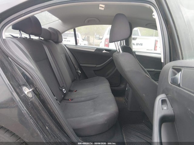 صورة 8 لـ 2016 Volkswagen JETTA 1.4T SE