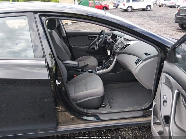 صورة 5 لـ 2016 Hyundai ELANTRA SE