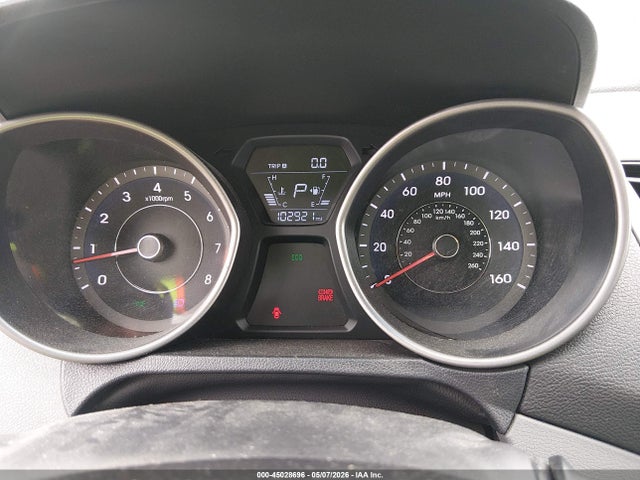 صورة 7 لـ 2016 Hyundai ELANTRA SE