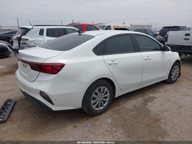 صورة 4 لـ 2024 KIA FORTE LX