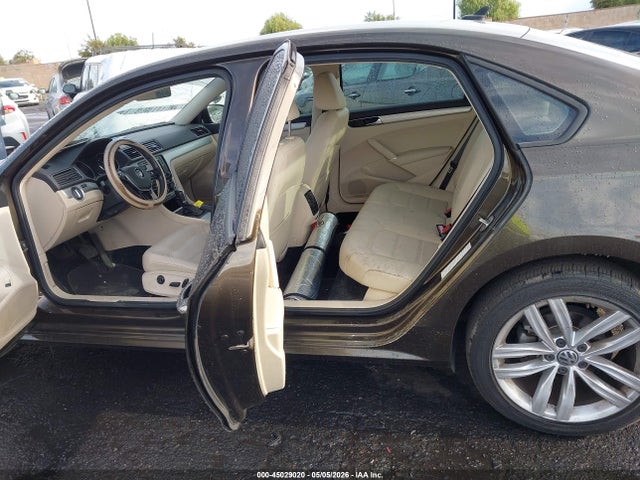 صورة مصغرة 8 لـ 2019 Volkswagen PASSAT 2.0T WOLFSBURG EDITION