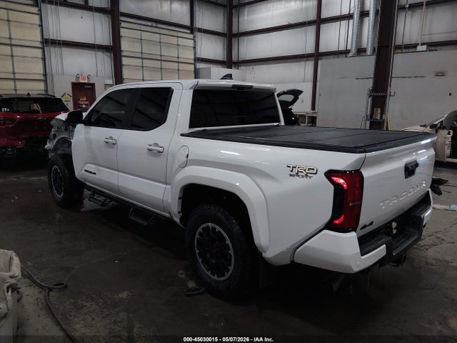 صورة 3 لـ 2024 Toyota TACOMA TRD SPORT