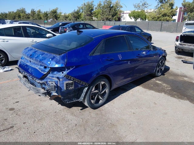 صورة 4 لـ 2023 Hyundai ELANTRA SEL
