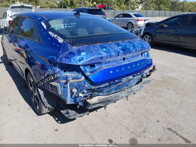 صورة 6 لـ 2023 Hyundai ELANTRA SEL