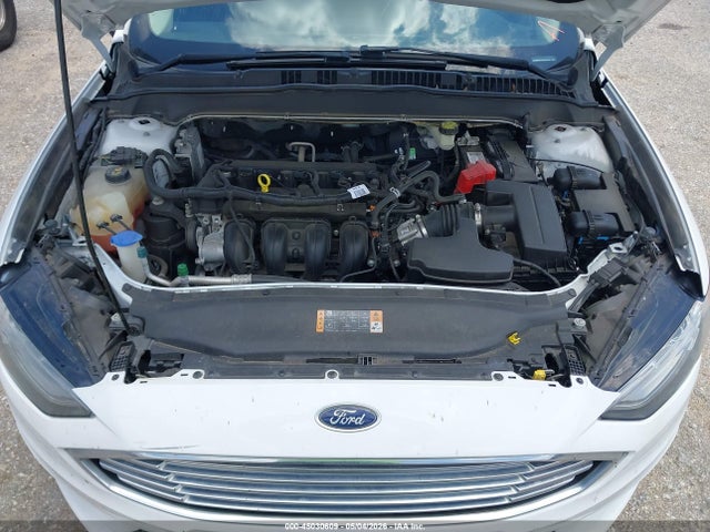 FORD FUSION SE - 10