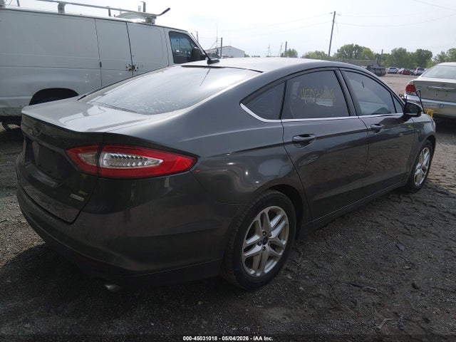 FORD FUSION SE - 4