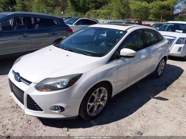 FORD FOCUS TITANIUM - 2