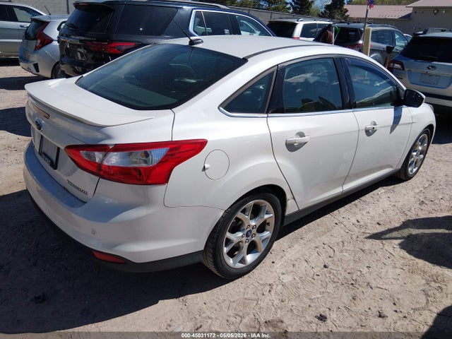 FORD FOCUS TITANIUM - 4