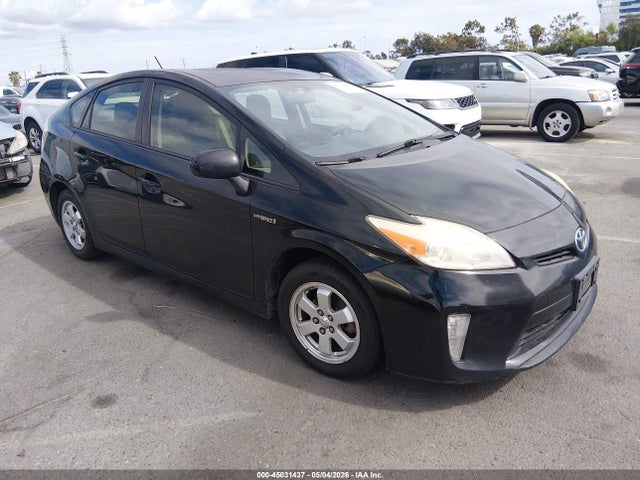 صورة 1 لـ 2014 Toyota PRIUS THREE