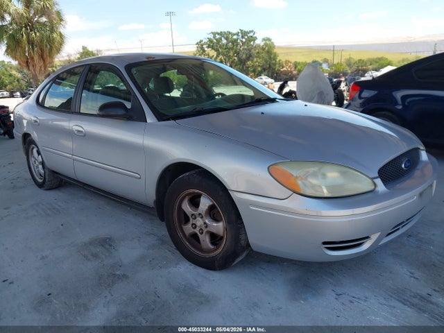 FORD TAURUS SE - 1
