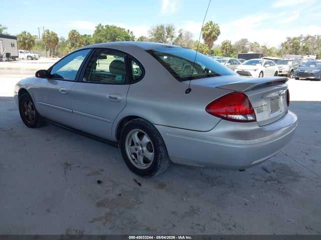 FORD TAURUS SE - 3