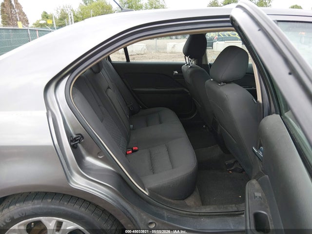 FORD FUSION SE - 8