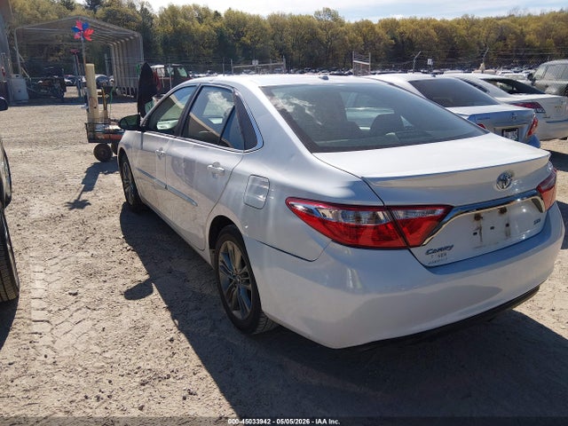 2017 Toyota CAMRY SE — фото 3