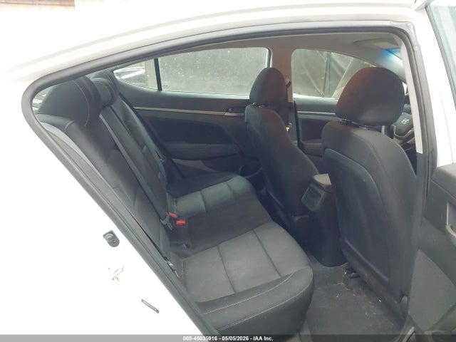 صورة 8 لـ 2018 Hyundai ELANTRA SEL