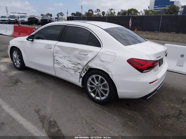 2021 Mercedes-BENZ A 220 photo 3