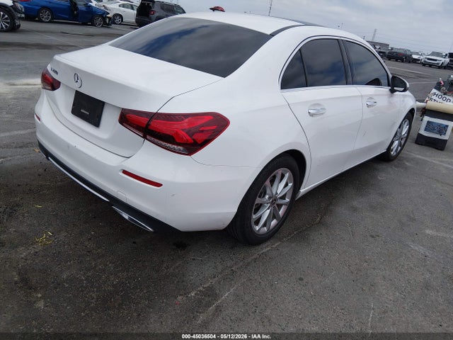 2021 Mercedes-BENZ A 220 photo 4