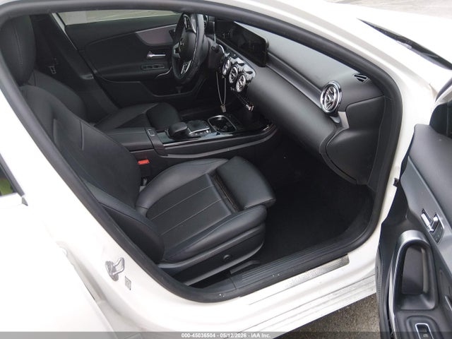 2021 Mercedes-BENZ A 220 photo 5