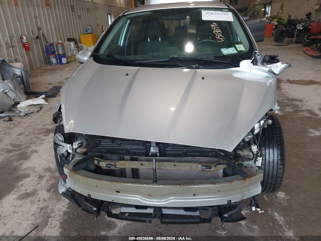 2016 FORD FIESTA SE photo 6
