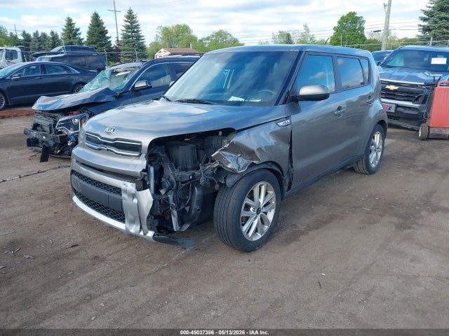 2018 KIA SOUL + 照片 2