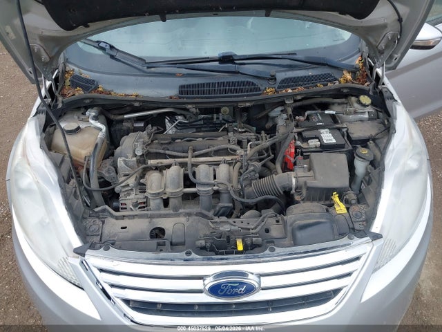 FORD FIESTA SEL - 10