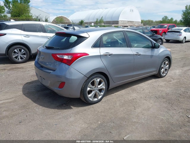 2013 Hyundai ELANTRA GT 照片 4