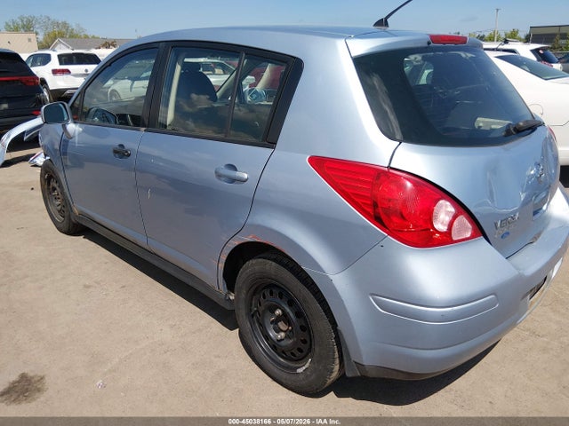 2010 Nissan VERSA 1.8S — фото 3
