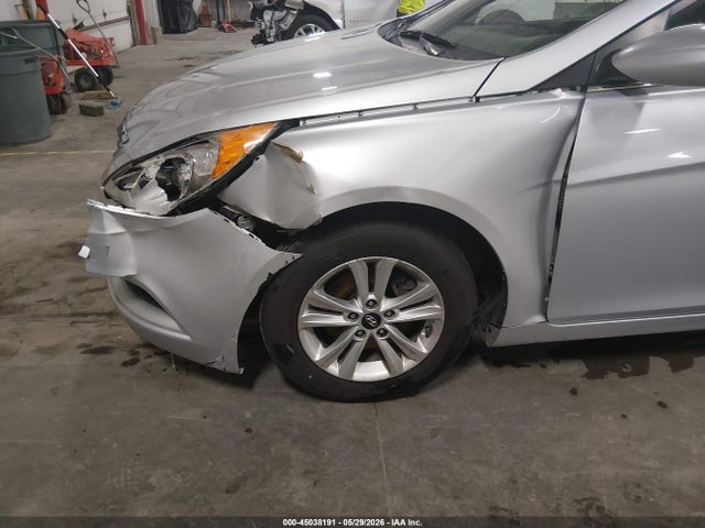 2012 Hyundai SONATA GLS — фото 6