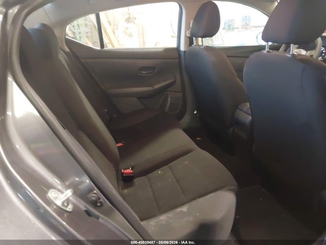 صورة 8 لـ 2025 Nissan SENTRA S