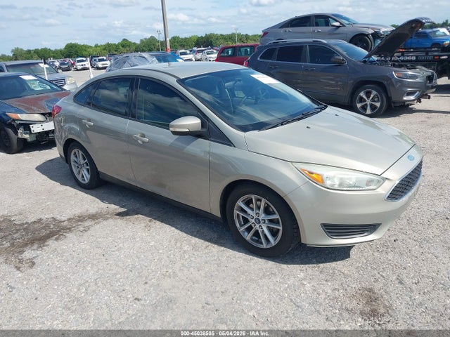 FORD FOCUS SE - 1