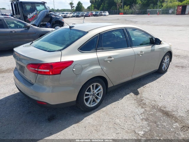 FORD FOCUS SE - 4