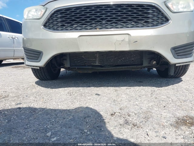 FORD FOCUS SE - 6