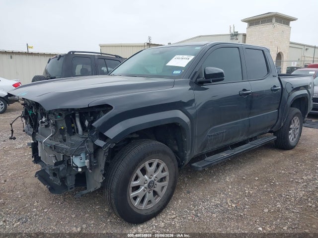 2025 Toyota TACOMA SR5 照片 2