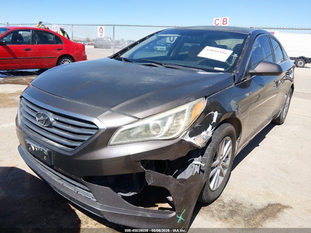 2015 Hyundai SONATA SE — фото 2
