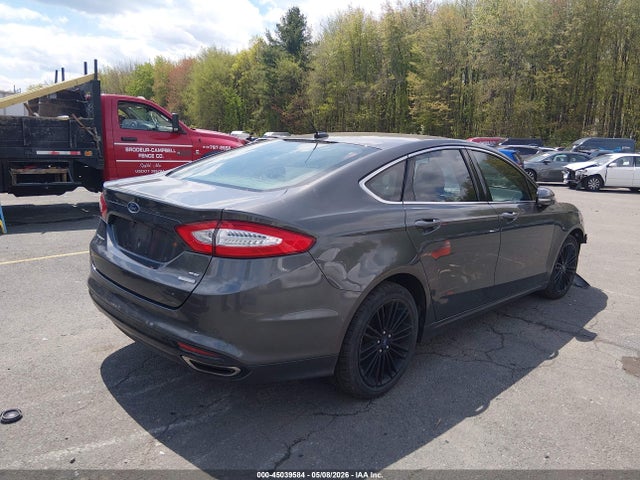 FORD FUSION SE - 4