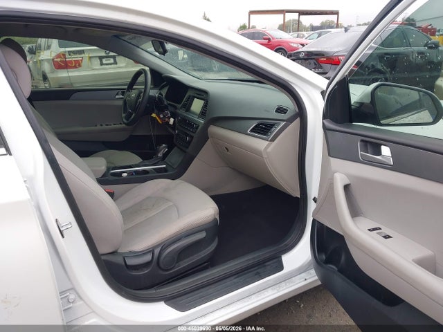 صورة 5 لـ 2016 Hyundai SONATA SE