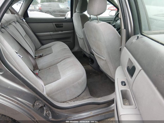 FORD TAURUS SE - 8