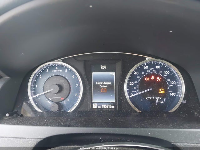 2016 Toyota CAMRY LE photo 7