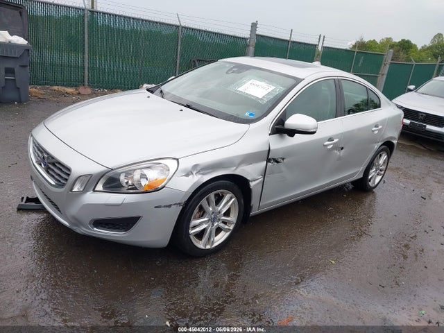 2012 Volvo S60 T5 — фото 2