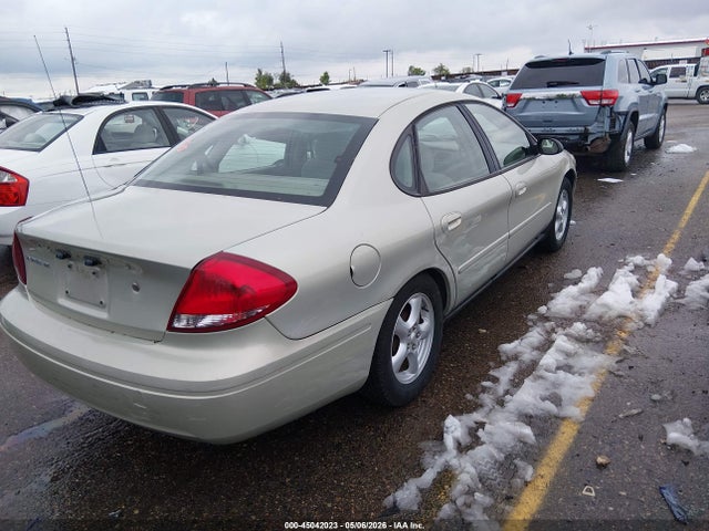 FORD TAURUS SE - 4