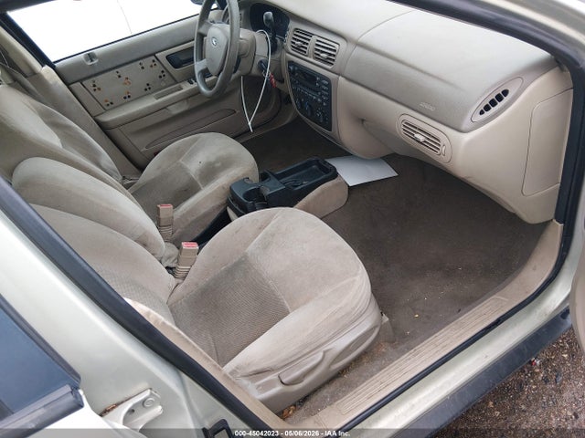 FORD TAURUS SE - 5