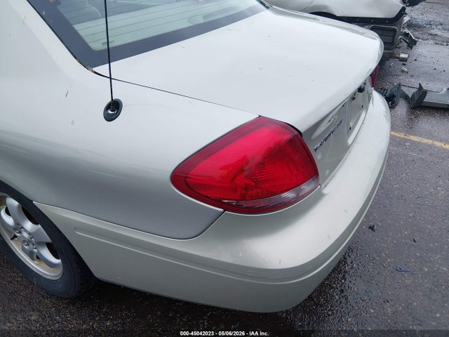FORD TAURUS SE - 6
