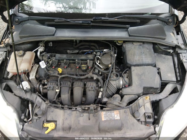 FORD FOCUS SE - 10