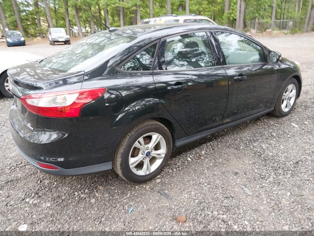 FORD FOCUS SE - 4