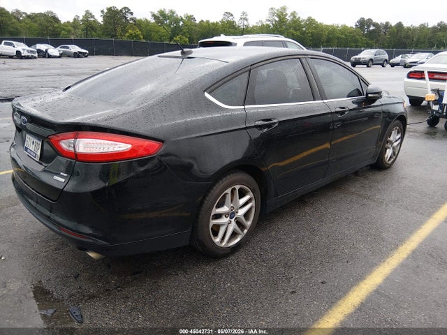FORD FUSION SE - 4