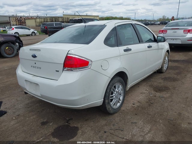 FORD FOCUS SE - 4